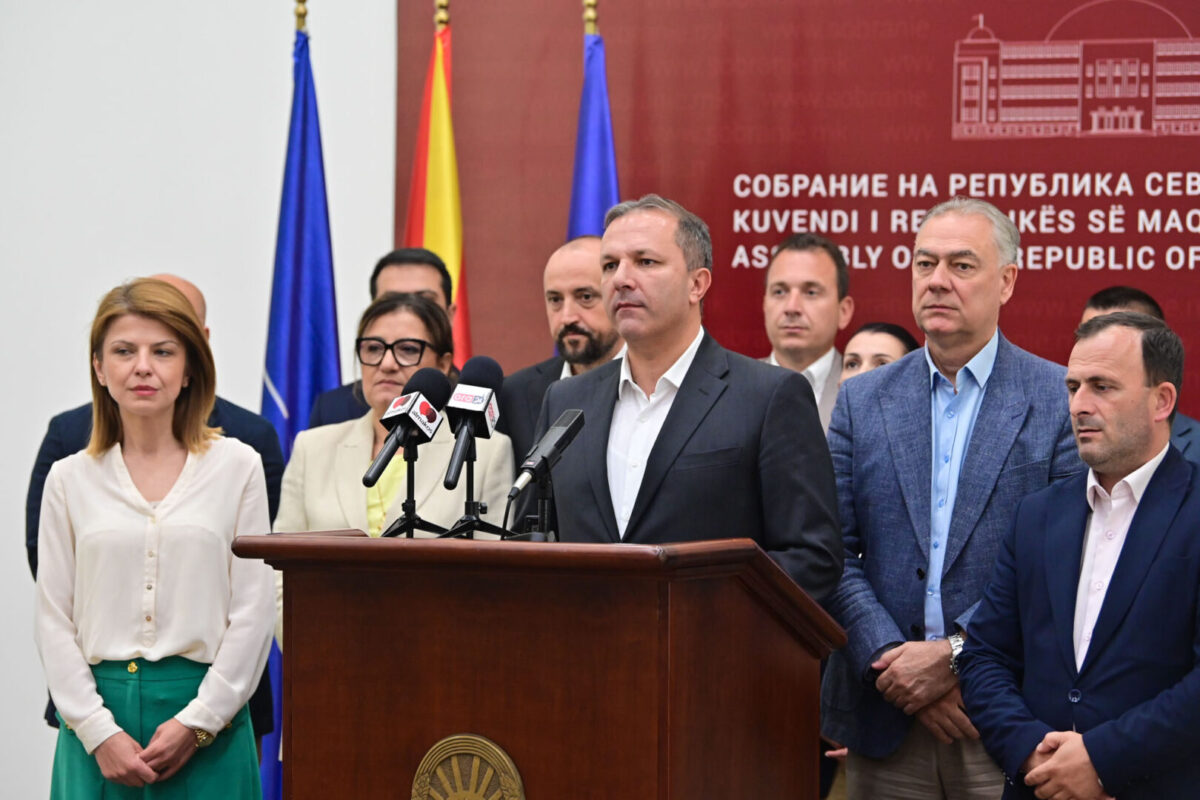 Спасовски: СДСМ ги повлекува сите амандмани, бараме средства за справување со пожарите и настраданите во Кочани