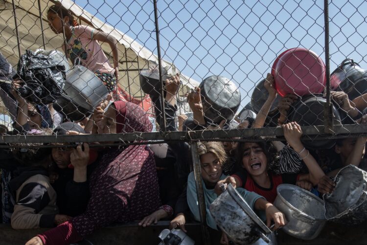 Стармер: Страдањето и гладот што се случуваат во Газа се неописливи