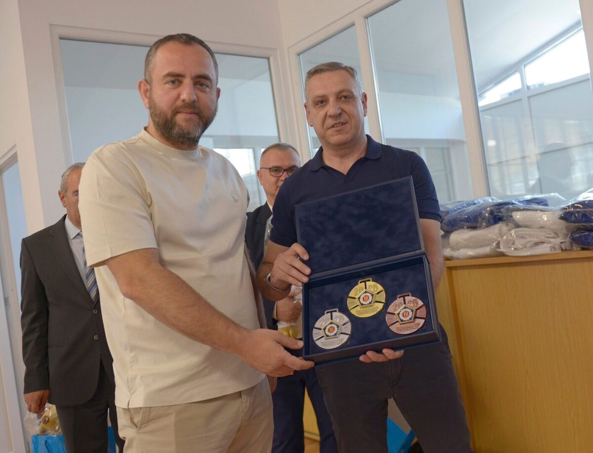 Тoшковски: Вложуваме во луѓето, нивната подготвеност и едукација