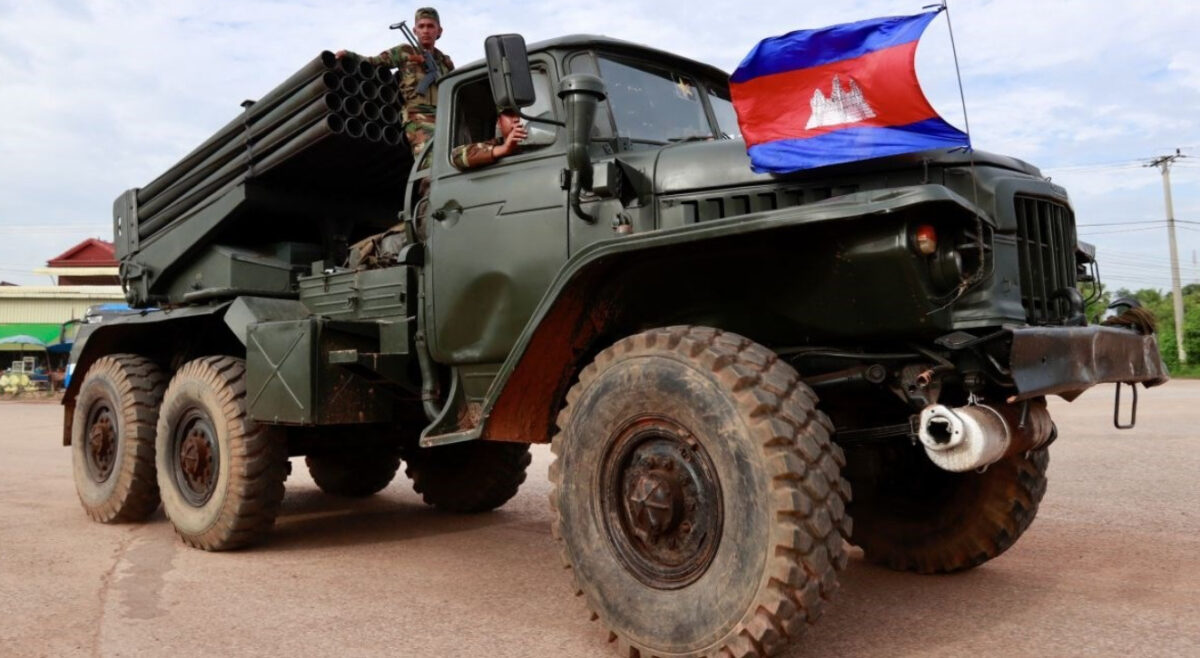 Тајландската војска: Камбоџа нè бомбардираше, ние одговоривме