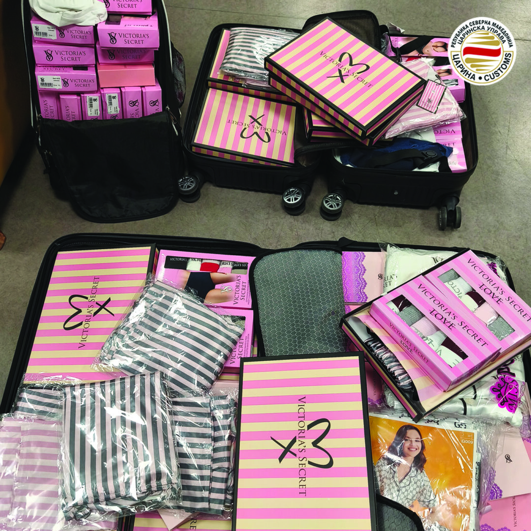 (Фото) Канабис, луксузна облека, цигари запленети на граничните премини – спречен влез на мигранти