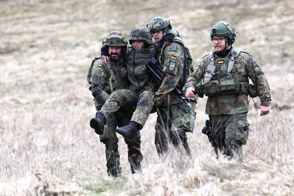 Хрватска го враќа задолжителниот воен рок