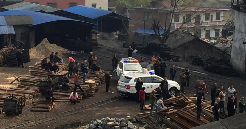 Шест студенти се удавија во рудник во Кина