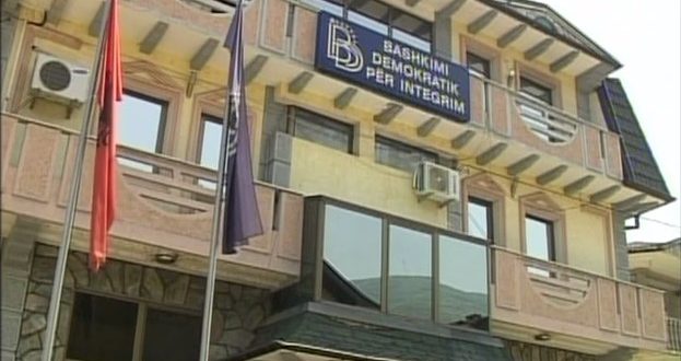 „Исклучувањето на Албанците продолжува со алармантно темпо, во Министерството за енергетика 18 Македонци, 0 Албанци“, велат од ДУИ