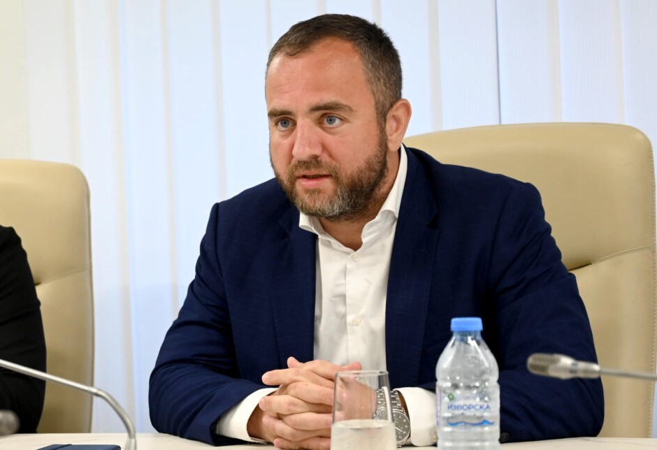 „Лажни тврдења и политички инсинуации“, вели Тошковски откако опозицијата оцени дека сака да ја партизира полицијата
