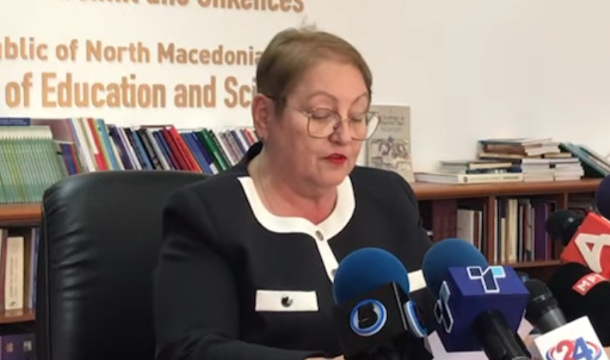 „Срамно, Јаневска направи хаос со образовните асистенти на сметка на најранливите ученици“, велат од СДСМ