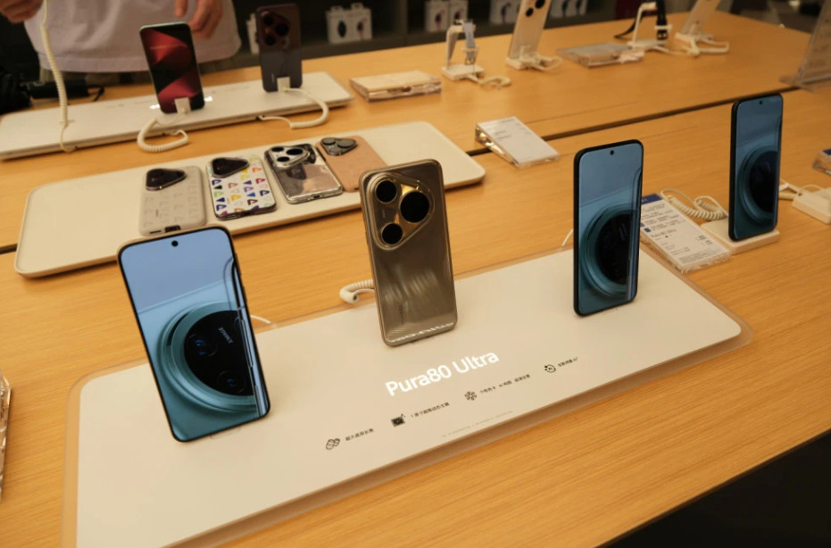 Huawei повторно лидер, Apple бележи раст