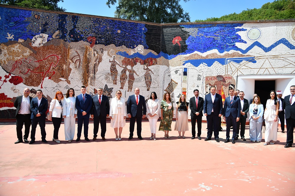 Бендевска: Да го продолжиме заветот од Илинден и пораката од АСНОМ