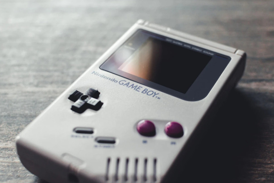 ВИДЕО: LEGO и Nintendo го оживуваат Game Boy од 1989 година