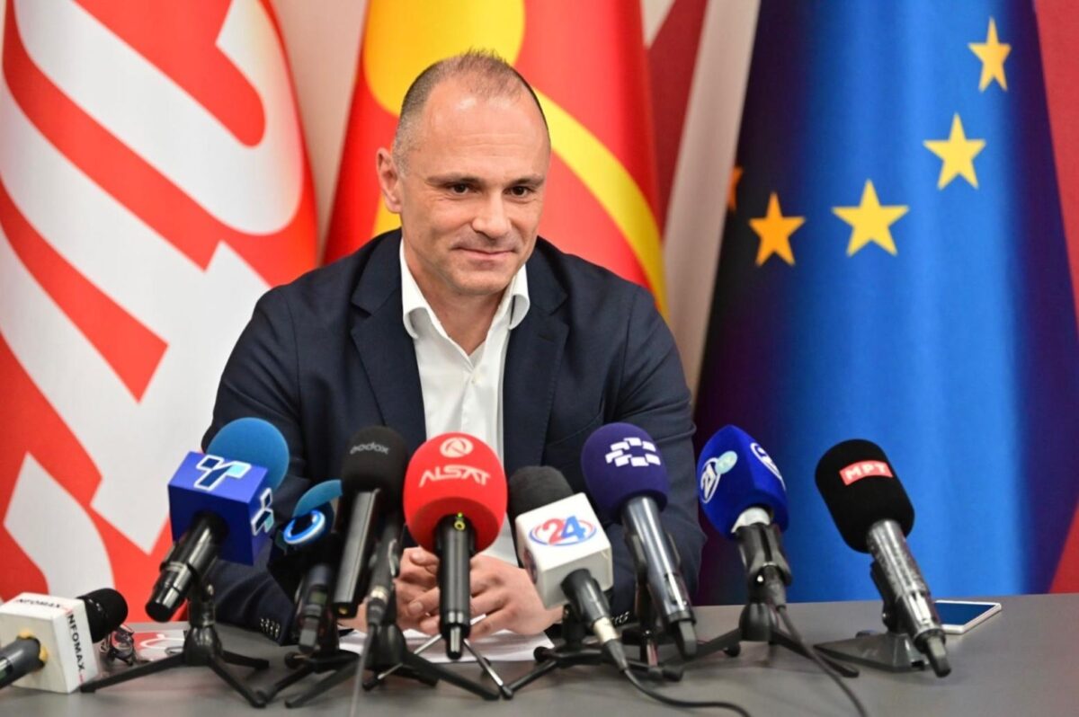 ВМРО-ДПМНЕ: СДС да го праша Филипче дали се живее лошо во Македонија и од каде му се парите за забави на јахта со Заев