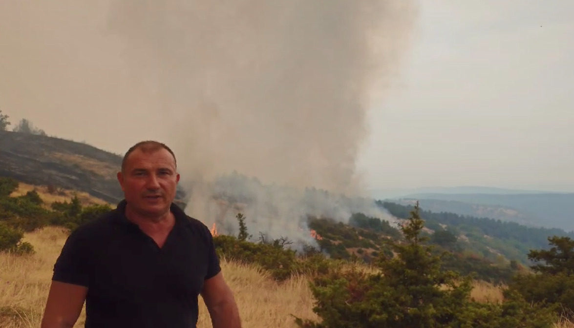 (Видео) Ангелов: Најтешкиот пожар е во Јасен, кај Јегуновце изгубивме контрола над еден крак