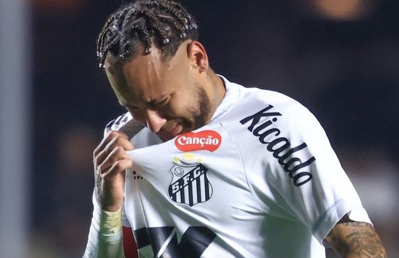 (Видео) Дебакл на Сантос, Нејмар со плачење го напушти теренот