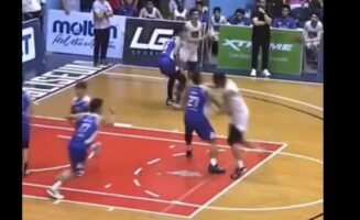 (Видео) Кошаркар од Филипини доживотно суспендиран поради ужасен удар