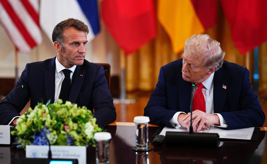(Видео) Трамп на вклучен микрофон: „Путин сака да склучи договор со мене, колку и да звучи лудо“