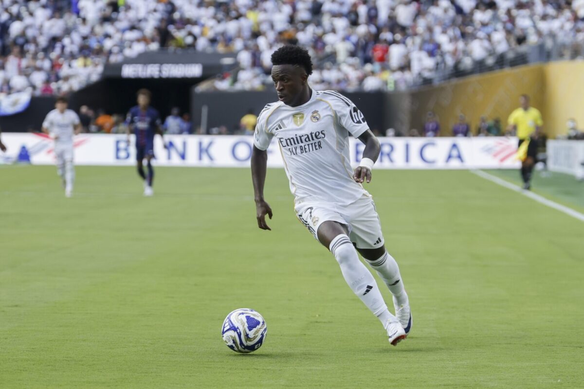 Винисиус ја одби понудата на Реал за нов договор