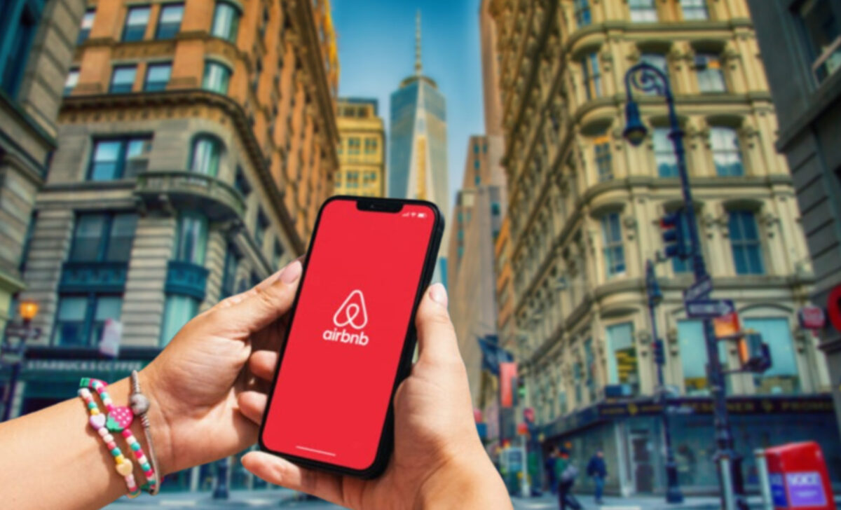 Изнајмувач на Airbnb со вештачка интелигенција креирал штети во станот и барал 12.000 фунти отштета од станарката