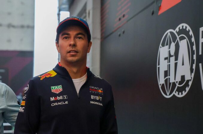 Кадилак го потврди и Серхио Перез