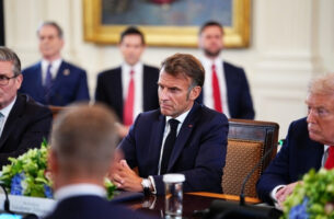 Макрон по состанокот: Трамп верува во договорот, јас не верувам во Путин