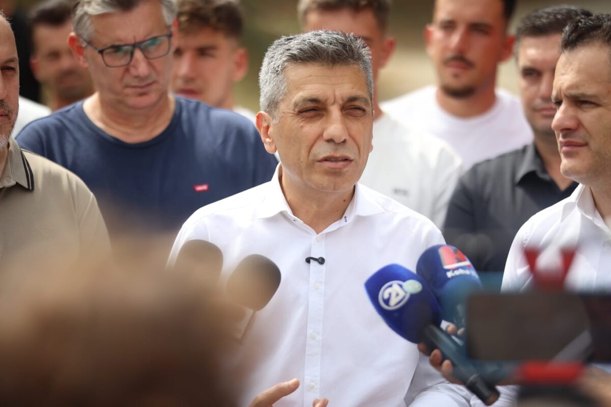 Меџити изврши увид на градежните активности за изградба на примарната водоводна мрежа во Мерово, Желино