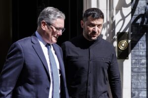 Објавени детали од состанокот помеѓу Стармер и Зеленски
