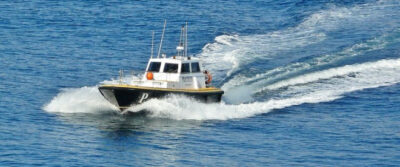 Поради силни ветрови, во прекин фериботскиот сообраќај во Грција