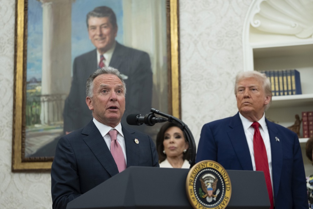Пратеникот на Трамп погрешно ги разбрал условите на Путин за мир, пишува „Билд“