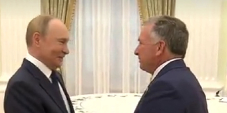 Путин се сретна со Виткоф