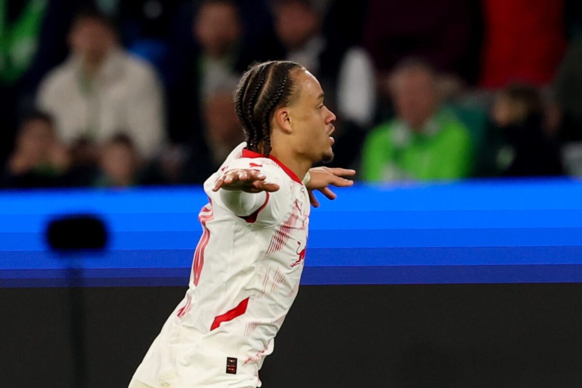 Симонс го чекаа во Челзи тој потпиша за Тотенхем