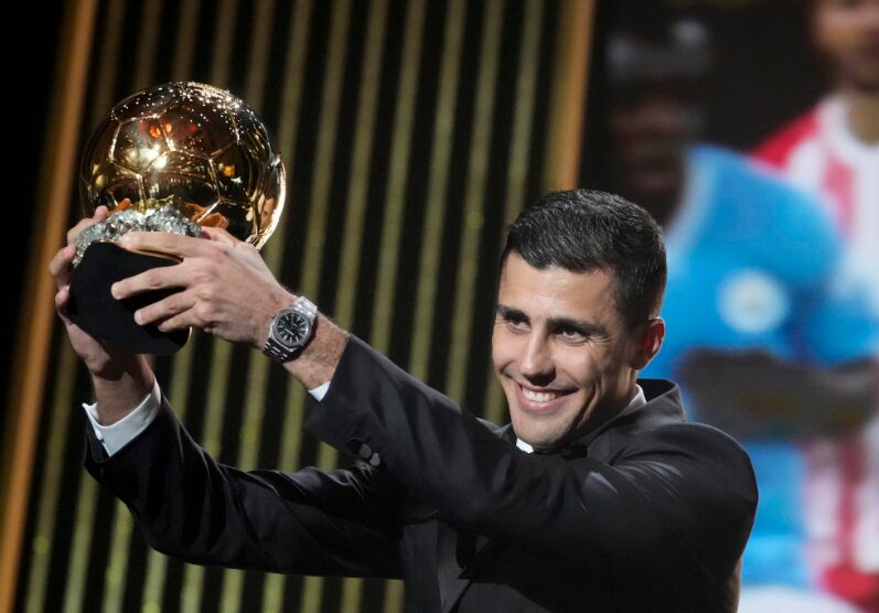 Сити му нуди нов договор на Родри