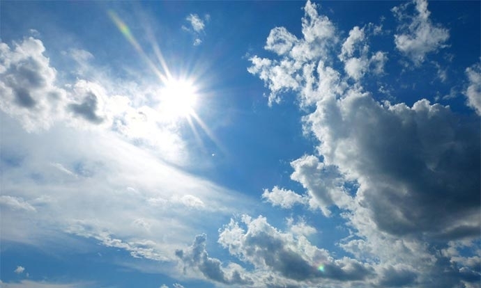 Сончево време, попладне со локален пороен дожд и грмежи