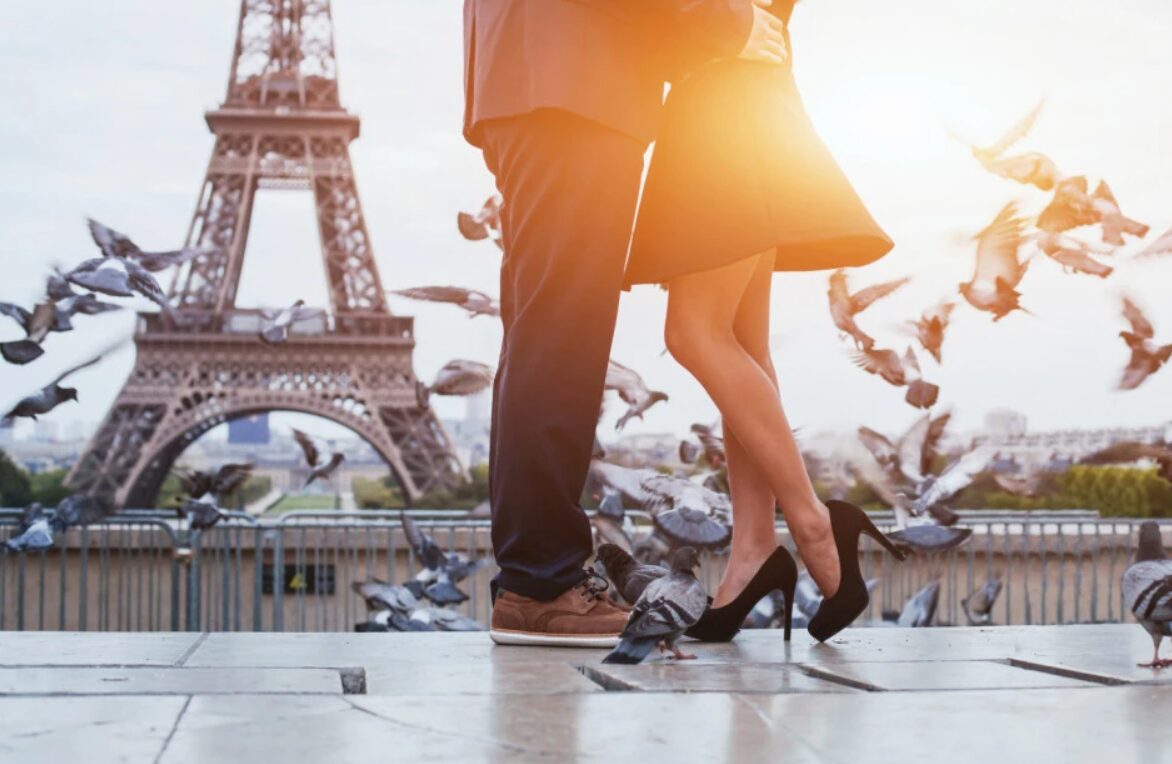 Средба што го менува животот: три знаци ја наоѓаат својата сродна душа во септември