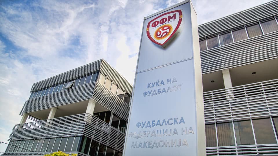 ФФМ експресно ги соопшти казните за инцидентот во Штип: Играч на Шкупи исклучен од фудбалската организација