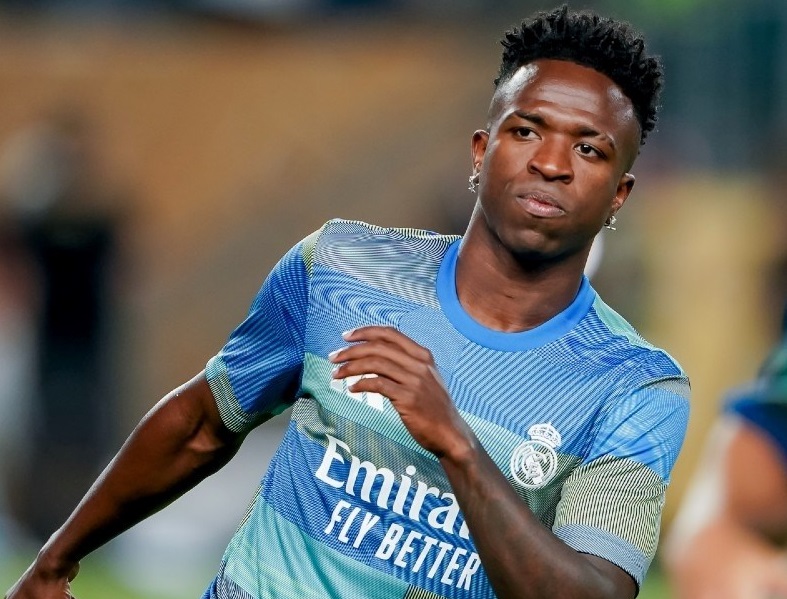 Флорентино Перез сака да ги дознае плановите на Винисиус