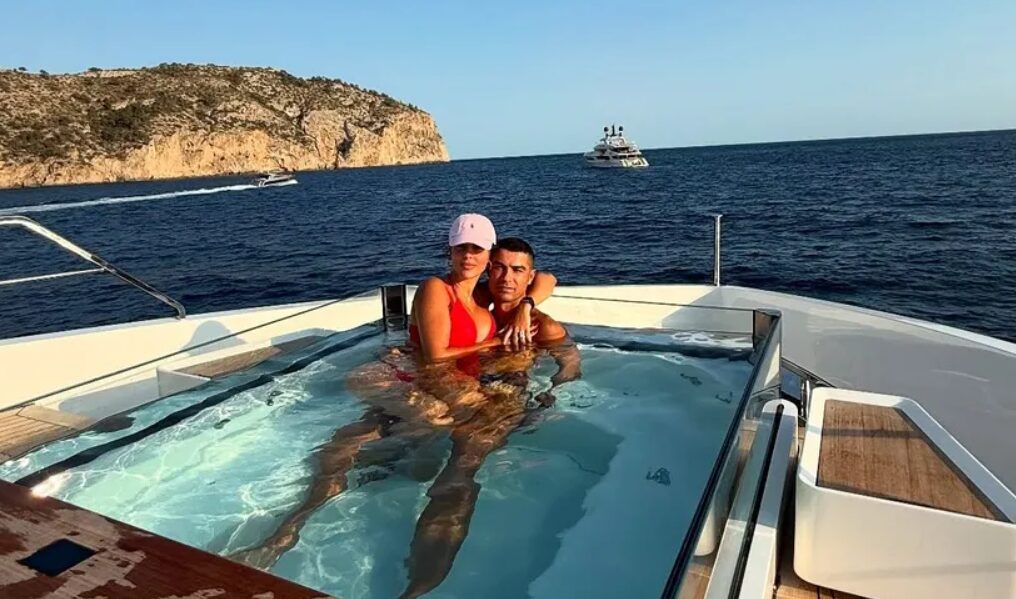 Што ќе добие Георгина ако раскине со Роналдо: португалски весник откри детали од предбрачниот договор