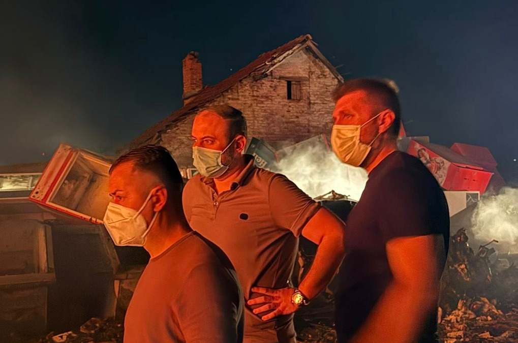 Ѓорѓиевски: Пожарот е злосторство против народот, скопјани не смеат да се гушат во чад и отров