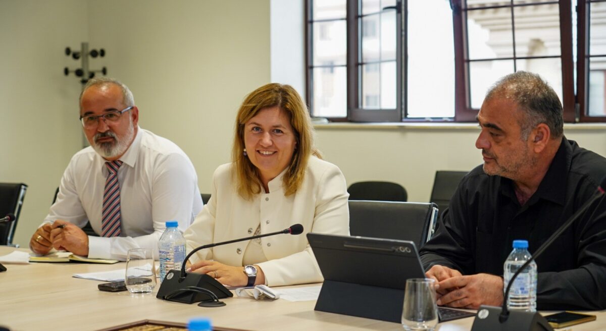 Божиновска: Стабилната грејна сезона е приоритет, институциите во редовна координација