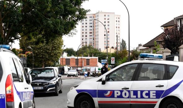 Британка тврди дека ја силувал полицаец пред колегите во Франција, ја затекнале пијана на улица