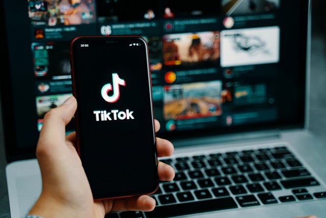 Венс: Договорот ја обезбедува иднината на TikTok во Америка