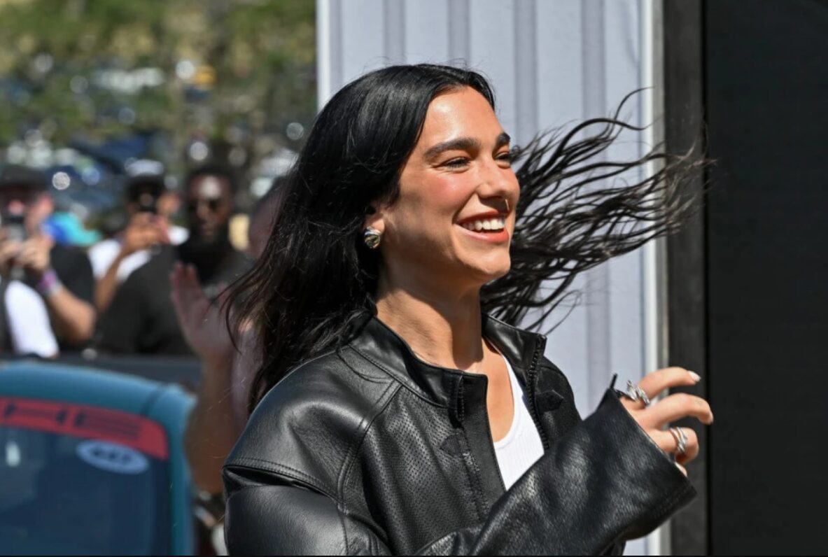 (Видео) Дуа Липа во најсексипилното издание во нејзината кариера