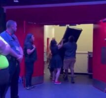 (Видео) Невообичаеното влегување на Тејлор Свифт на стадионот стана вирално