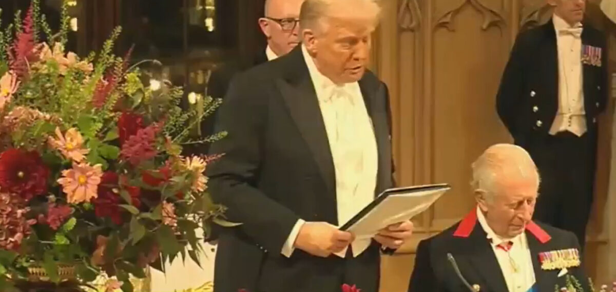 (Видео) Негодувања по говорот на Трамп на кралската вечера