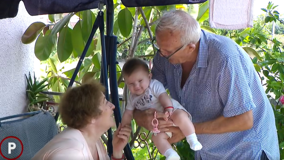 (Видео) Соња (57) и Марко (69) станаа родители, коментарите за нивната возраст не ги загрижуваат оти си го живеат сонот