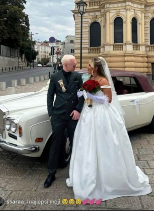 Вонбрачната ќерка на Кеба го отпеа хитот на нејзината мајка на свадба, младенците во транс, подготвија кафетин за гостите