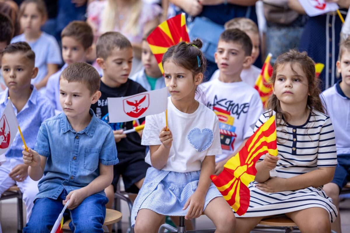 Герасимовски најави бесплатен оброк за сите ученици од прво до четврто одделение од следната година
