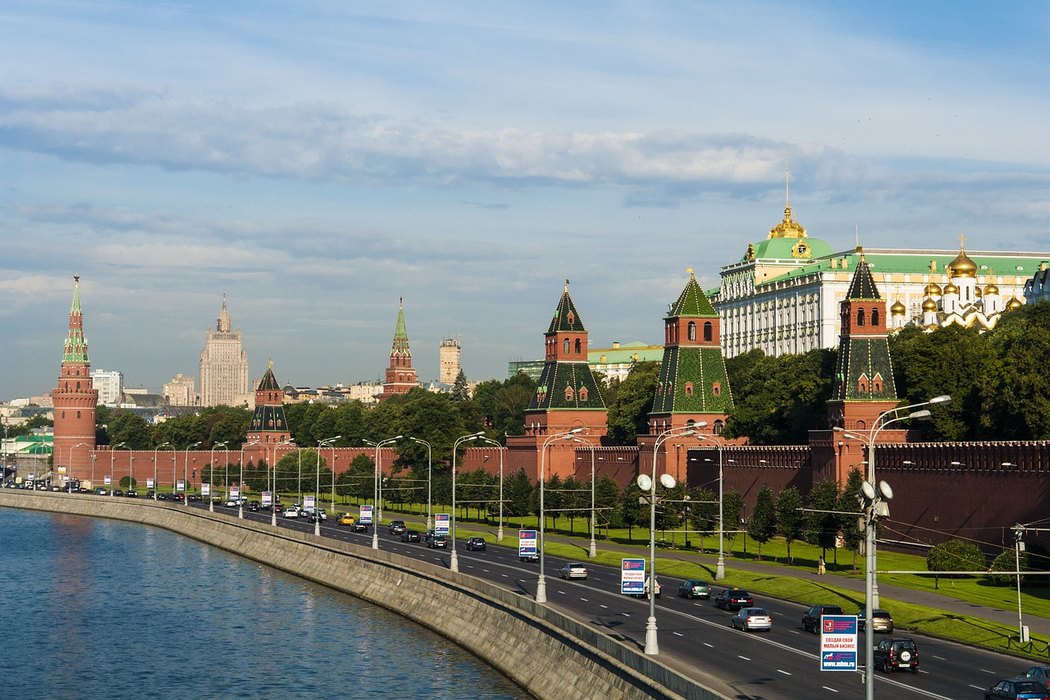 Голем напад со беспилотни летала врз Москва, небото е затворено
