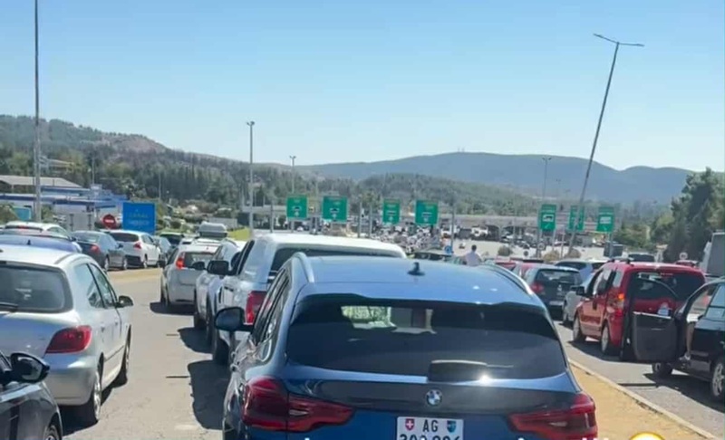 Големи гужви на Богородица, Табановце и на Меџитлија поради продолжениот викенд