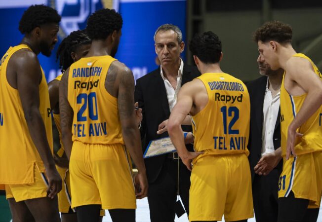 Директорот на Евролигата: Доколку УЕФА ги исклучи Израелците, ќе реагираме