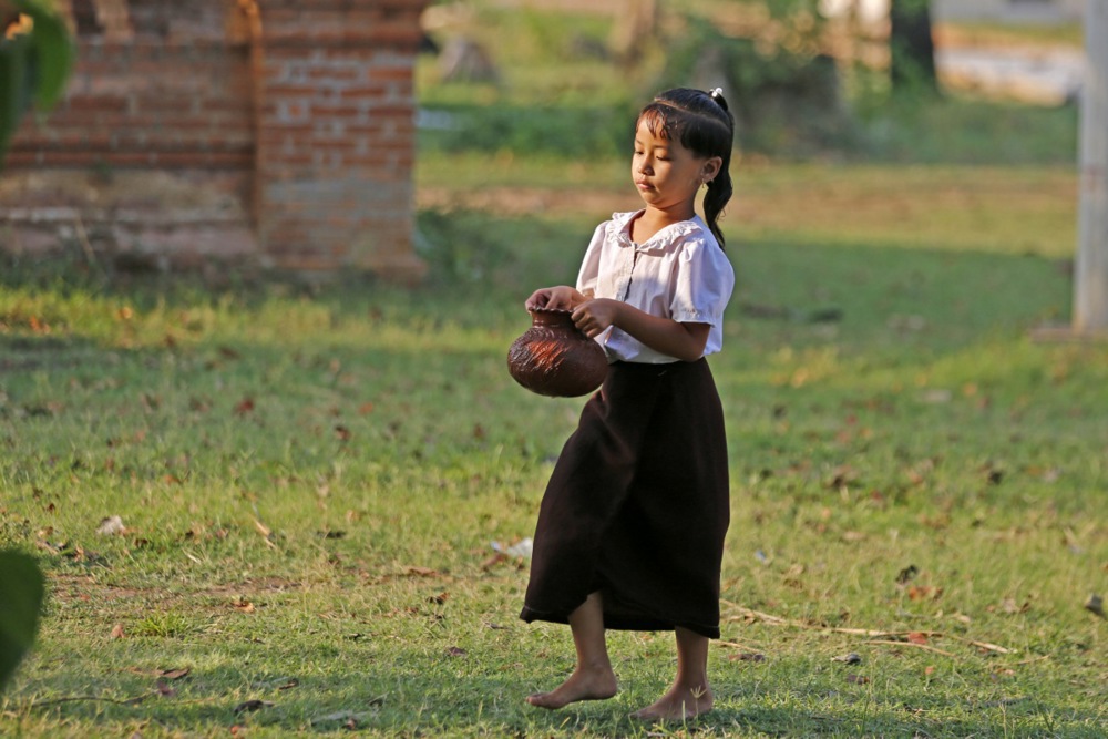 Дозволете му на вашето дете да оди босо: Постојат две причини за ова