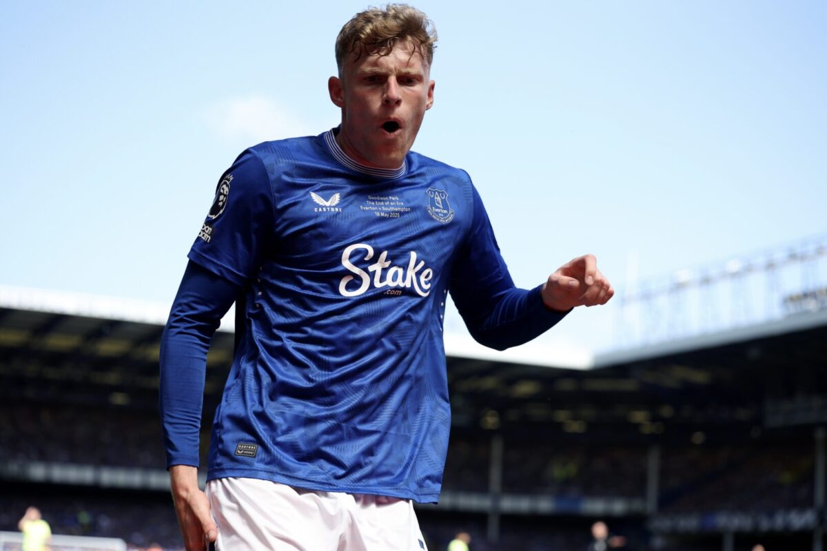 Ливерпул се вклучи во трката со Манчестер Јунајтед за Англичанец вреден 65 милиони фунти