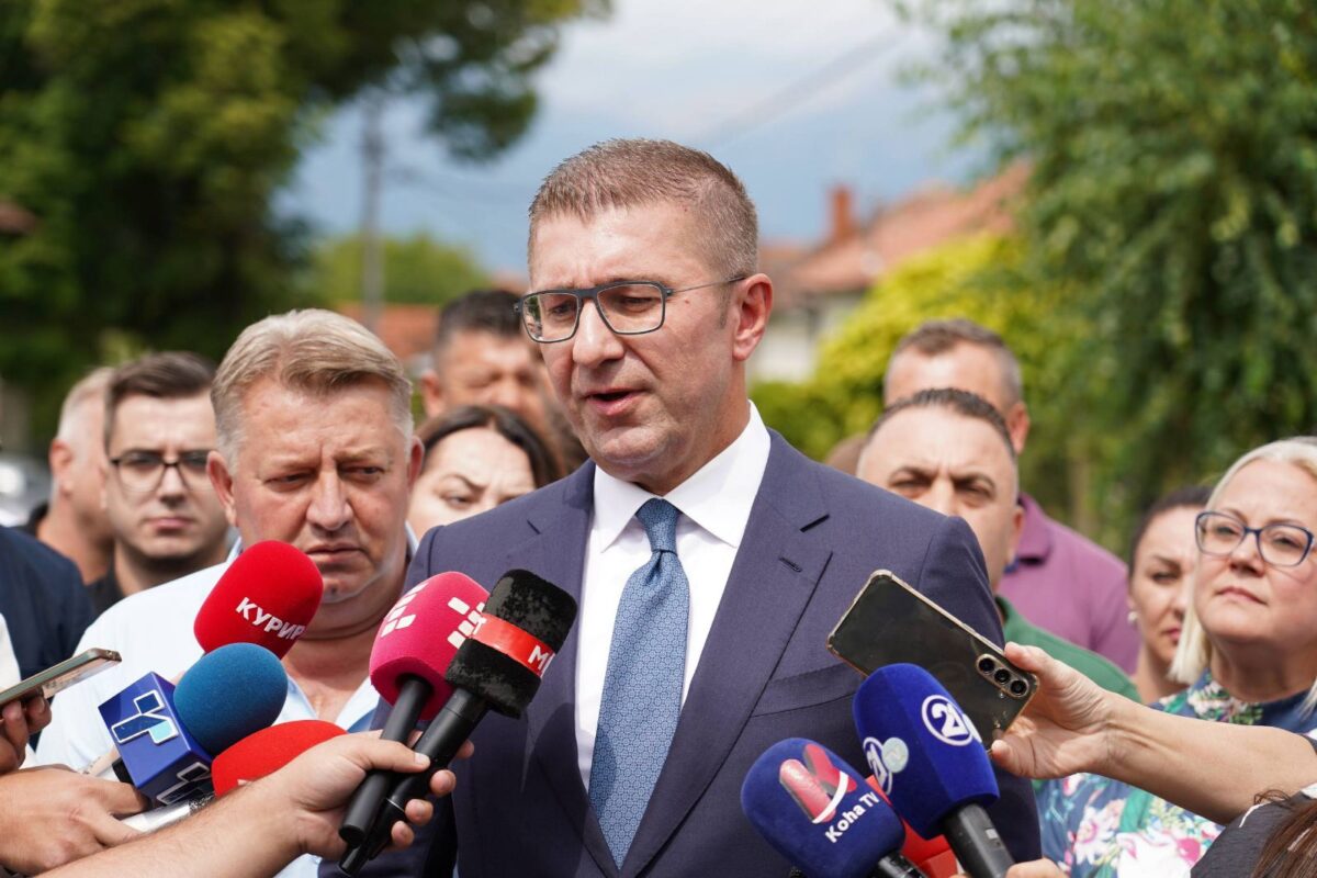 Мицкоски: Зошто СДСМ се уплаши, па почна да измислува тези како наводно материјалите се нашле кај жртвите кои биле прислушкувани